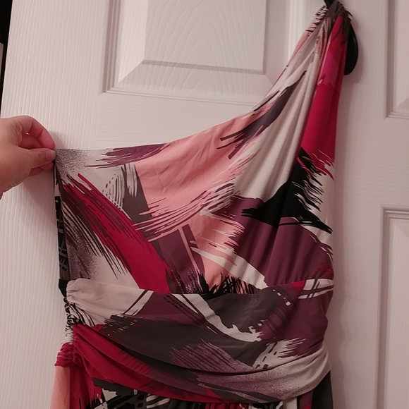 BCBG PARIS Size 6 One Shoulder Patterned Dress - Picture 5 of 5